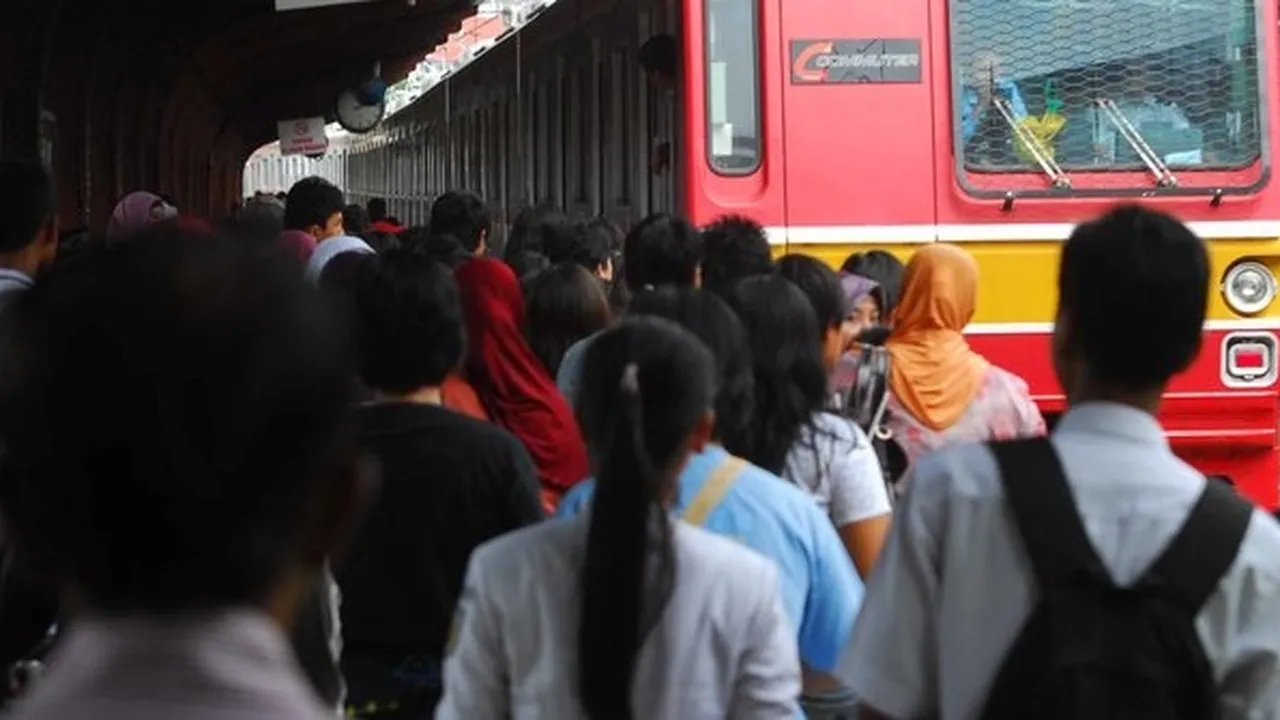 Usai Demo 22 Mei, Ini Update Jalan Ditutup Sampai Layanan KRL - Transjakarta