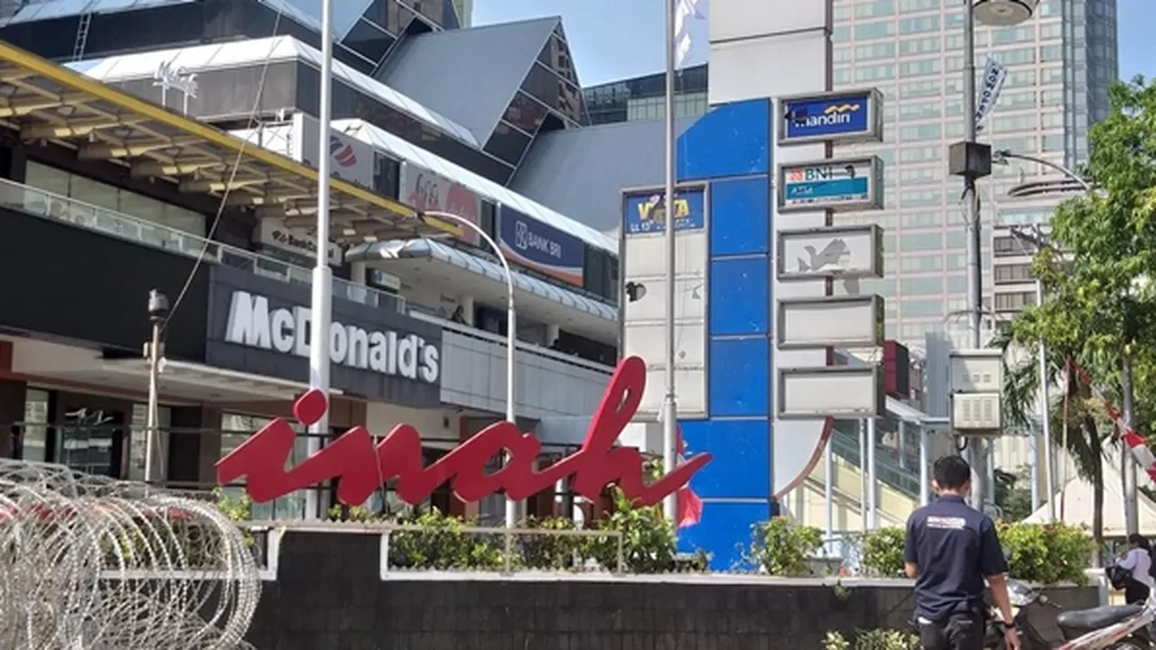 Usai Demo 22 Mei, Logo Mall 'Sarinah' Jadi Tinggal 'Inah'