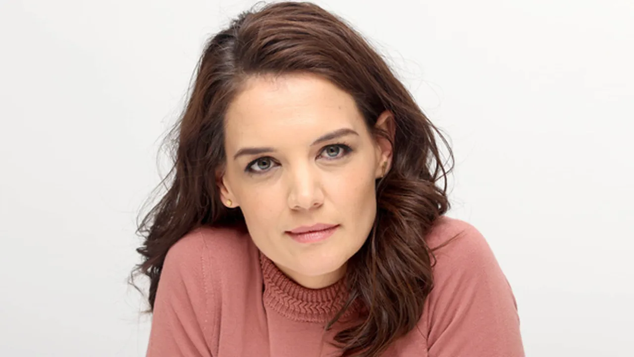 Usai Dikabarkan Tunangan, Jamie Foxx & Katie Holmes Bakal Menikah? Usai Dikabarkan Tunangan, Jamie Foxx & Katie Holmes Bakal Menikah?