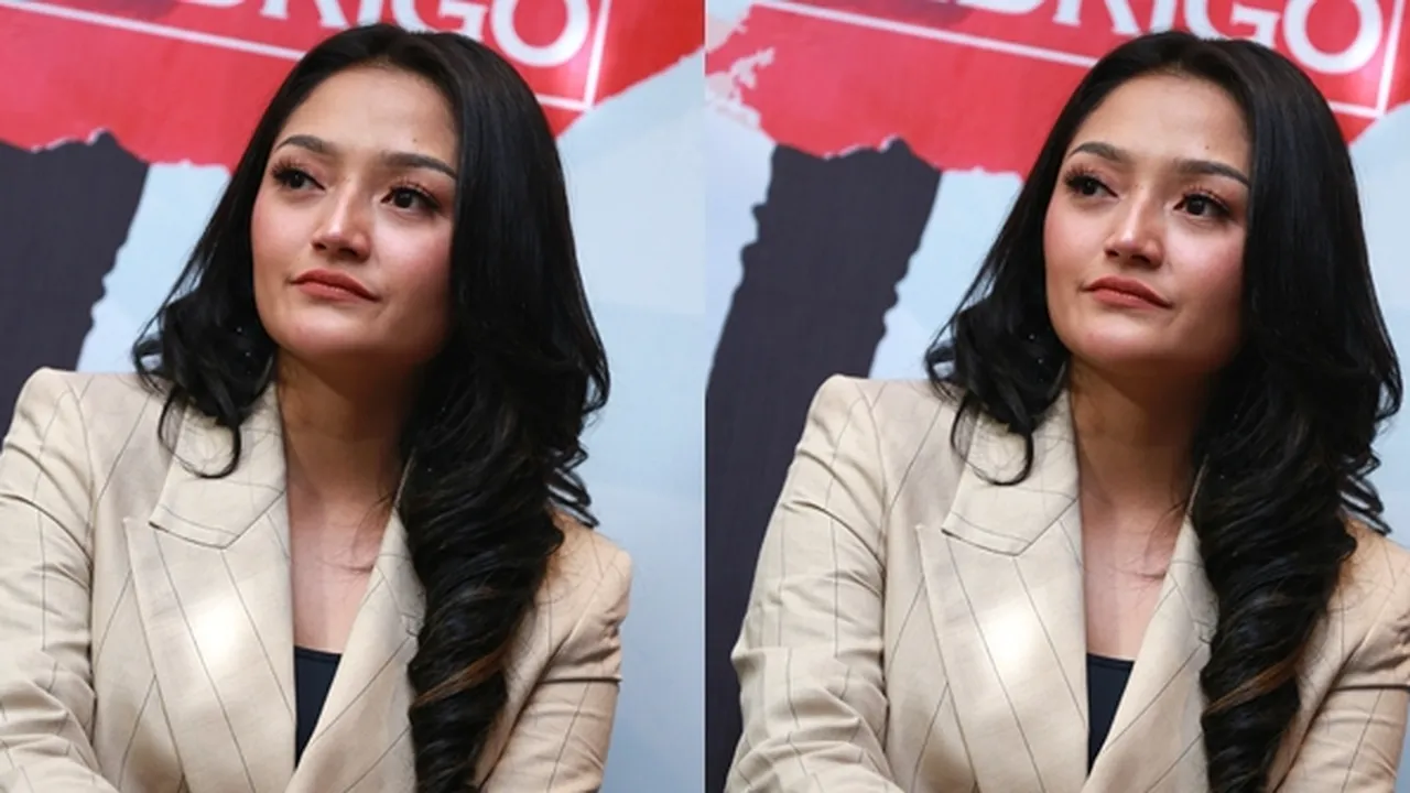 Usai Dilamar, Siti Badriah dan Krisjiana Baharudin akan Menikah dalam Waktu Dekat Usai Dilamar, Siti Badriah dan Krisjiana Baharudin akan Menikah dalam Waktu Dekat