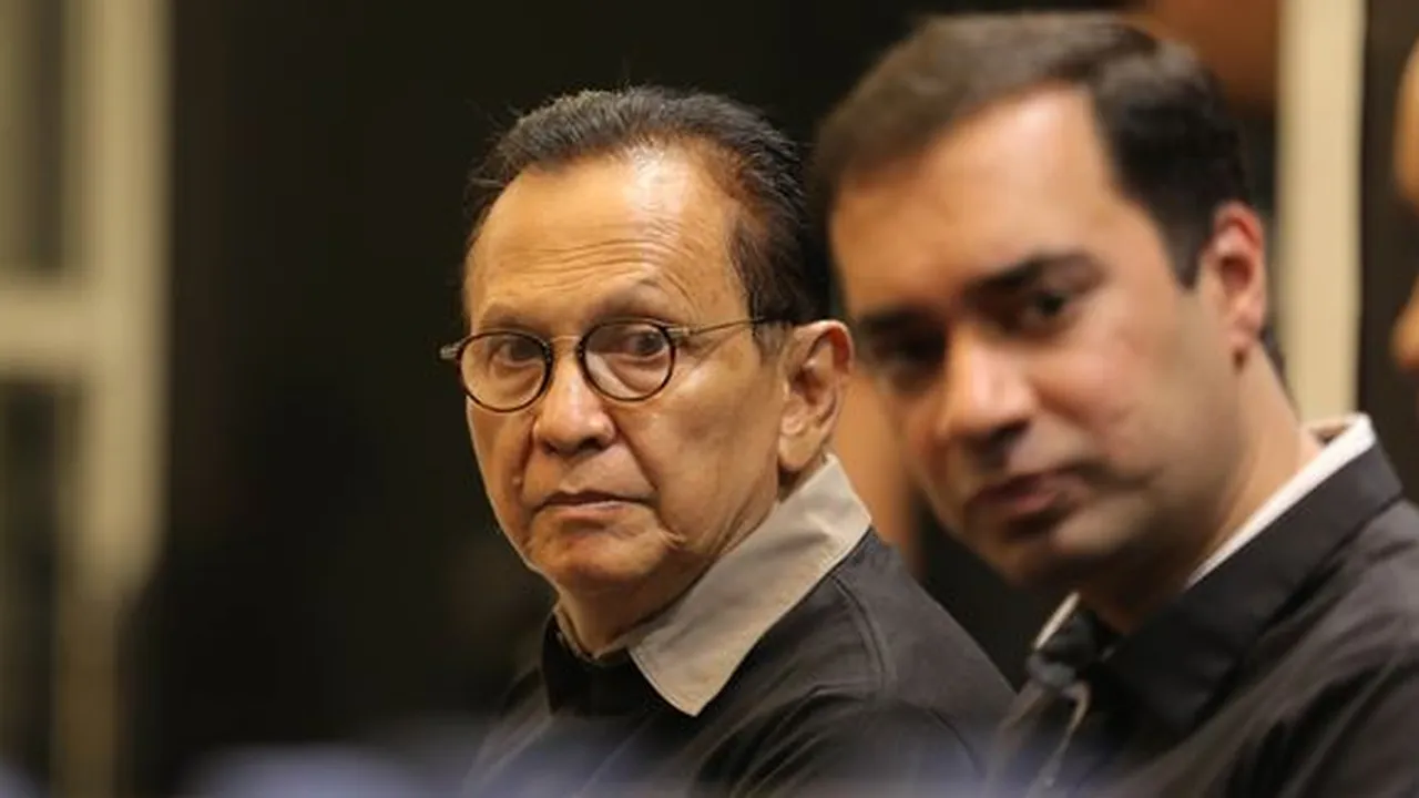Usai Dilanda Banjir, Roy Marten Temukan 7 Ular di Rumahnya