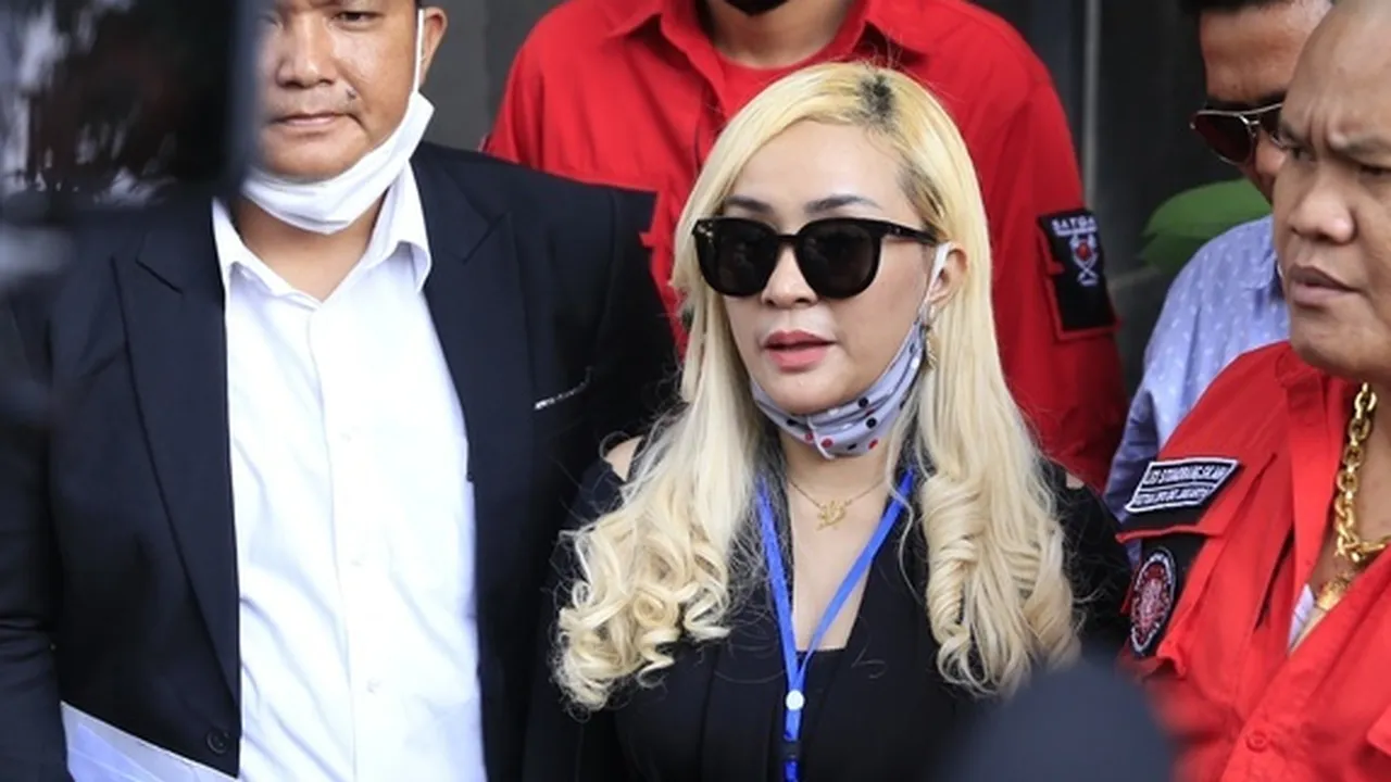 Usai Diperiksa Polisi, Lia Ladysta Ingin Ketemu Langsung dengan Syahrini