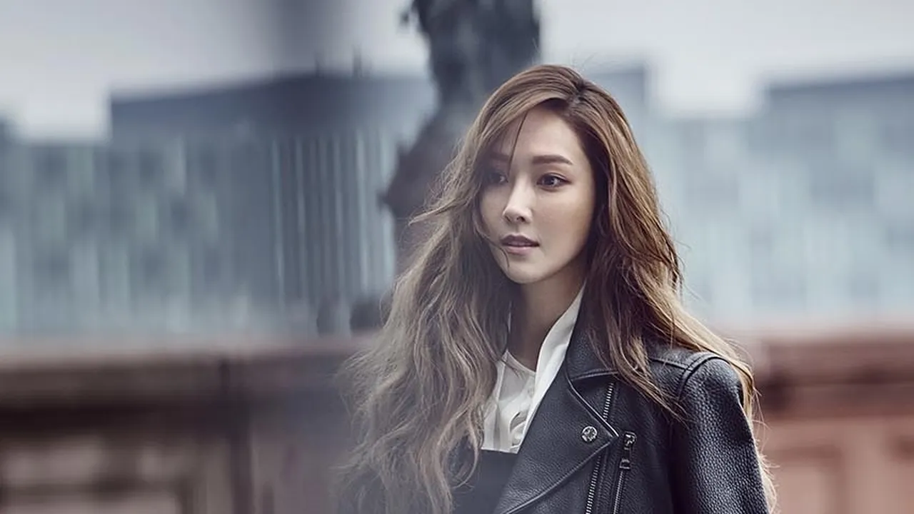 Usai Rambah Dunia Bisnis dan Akting, Jessica Jung Akan Terbitkan Buku?