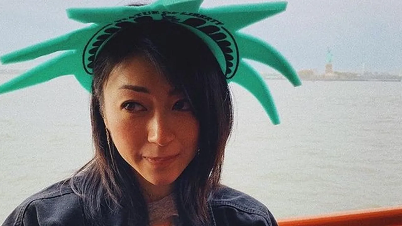 Utada Hikaru Risih Dianggap Laki-laki Atau Perempuan, Kini Umumkan Dirinya Sebagai Non-Biner Utada Hikaru Risih Dianggap Laki-laki Atau Perempuan, Kini Umumkan Dirinya Sebagai Non-Biner