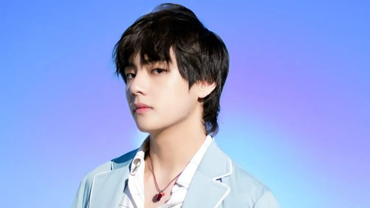 V BTS Ikut Pakai Aplikasi Wajah Tua, Tetap Ganteng Meski Punya Keriput!