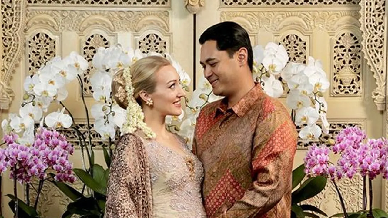 Varsha Strauss & Panji Trihatmodjo Gelar Upacara 7 Bulan Kehamilan, Dihadiri Bambang