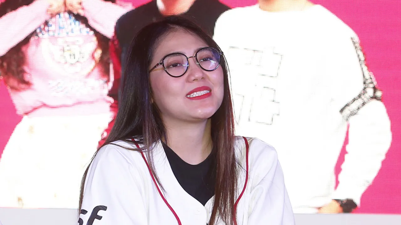 Via Vallen Kembali Raih Penghargaan Social Media Award 2019