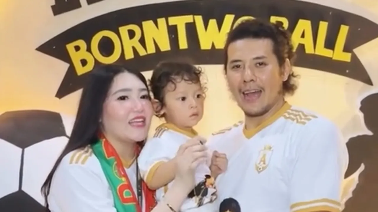 Via Vallen Rayakan Ultah Agham, Gelar Pesta Bertema Sepakbola