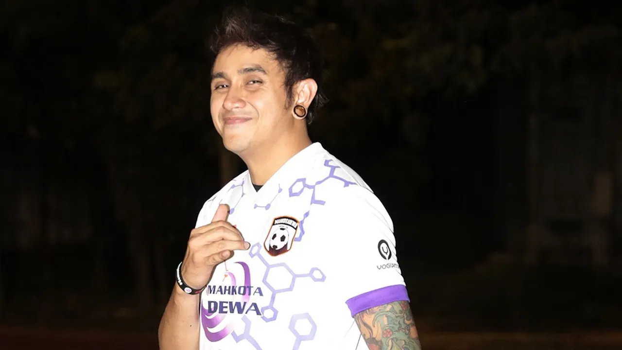 Vicky Nitinegoro Dikabarkan Terjerat Narkoba, Foto Beredar di Medsos Vicky Nitinegoro Dikabarkan Terjerat Narkoba, Foto Beredar di Medsos