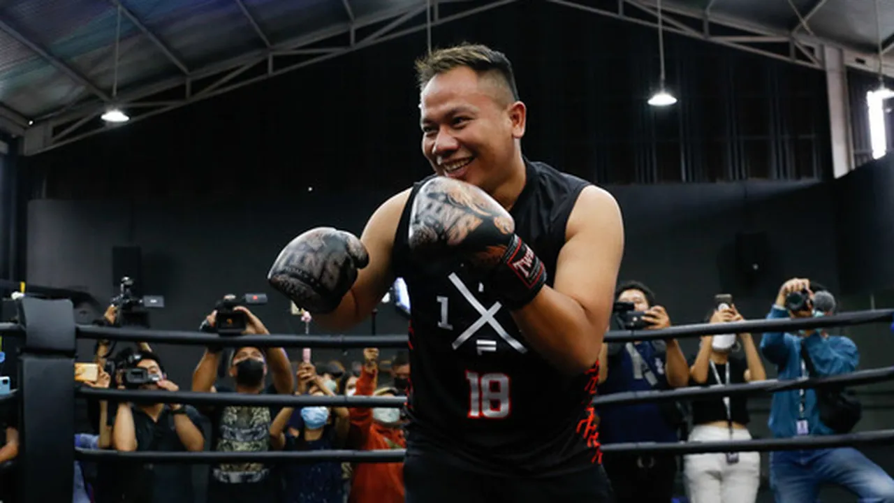 Vicky Prasetyo Tantang Deddy Corbuzier Adu Jotos di Ring Tinju Vicky Prasetyo Tantang Deddy Corbuzier Adu Jotos di Ring Tinju