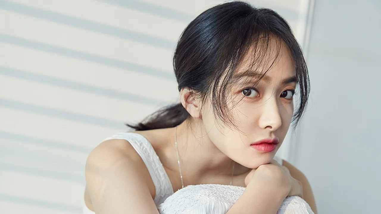 Victoria f(x) Bungkam Kritik dan Komentar Jahat Tentangnya di Weibo