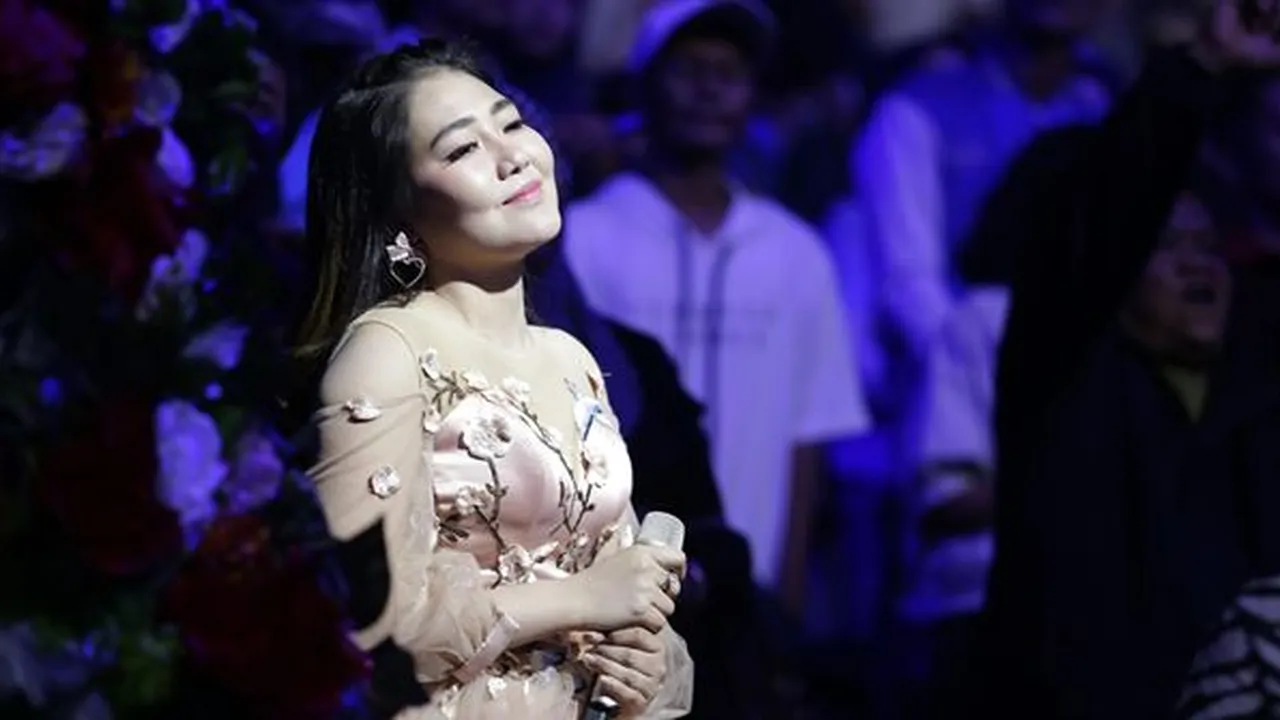 Video Klip 'Ketika' Tembus 2 Juta Viewers, Via Vallen Semakin Semangat Berkarya