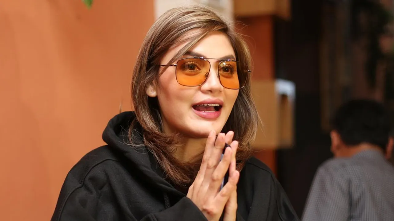 Video Masturbasi KH Jadi Perbincangan, Hilda Vitria: Karma itu Cepet Ya? Video Masturbasi KH Jadi Perbincangan, Hilda Vitria: Karma itu Cepet Ya?