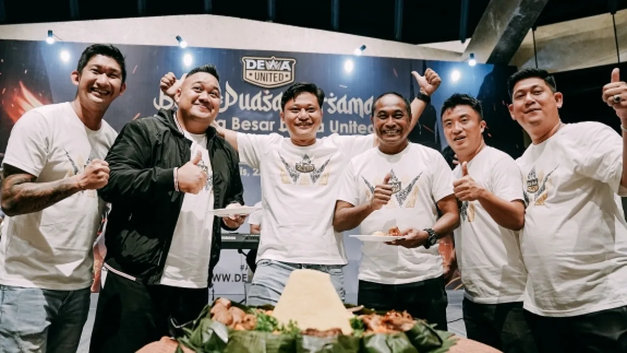 Vincent dan Desta Bagi-bagi Give Away Puluhan Juta di Grand Launching Dewa United Vincent dan Desta Bagi-bagi Give Away Puluhan Juta di Grand Launching Dewa United