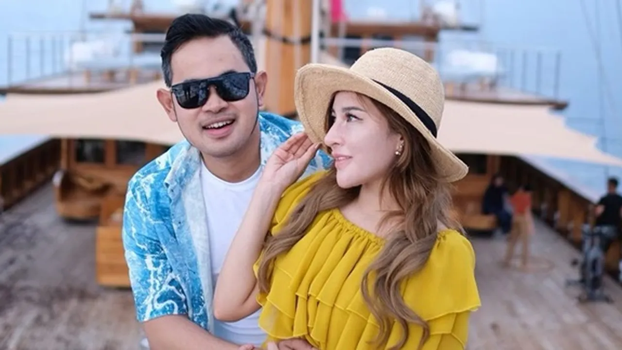 Viral Crazy Rich Malang Berikan Hadiah Mobil Mewah ke Karyawan: Aset Perusahaan Sesungguhnya