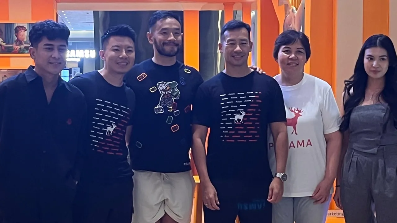 Viral di Media Sosial Berkat Konten Flexing Harta, Ternyata Begini Tampilan Bobby Saputra Sehari-hari Viral di Media Sosial Berkat Konten Flexing Harta, Ternyata Begini Tampilan Bobby Saputra Sehari-hari
