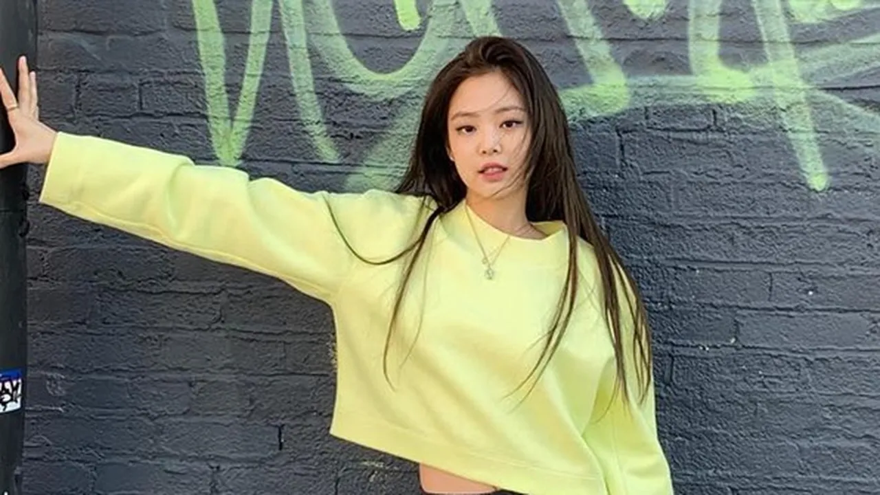 Viral! Jennie BLACKPINK 'Solo' Ala Gamelan Yang Bikin Fans Indonesia Makin Suka Viral! Jennie BLACKPINK 'Solo' Ala Gamelan Yang Bikin Fans Indonesia Makin Suka
