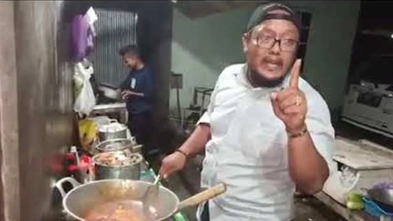 Viral Koki di Purwodadi Masak Sambil Marah-Marah, Sampai Lempar Panci!