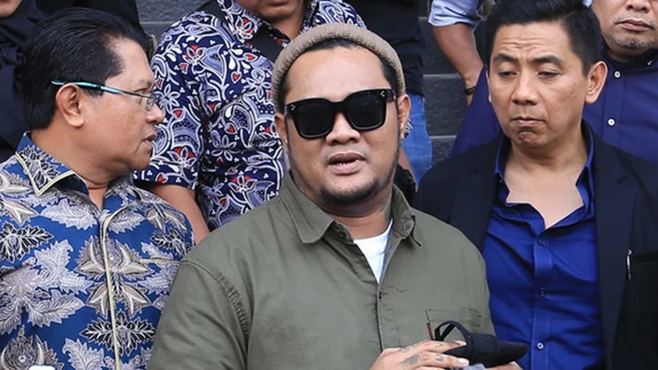 Virgoun Sempat Disebut Hukum Anak-anaknya dengan Borgol, Kakak Beri Penjelasan Virgoun Sempat Disebut Hukum Anak-anaknya dengan Borgol, Kakak Beri Penjelasan