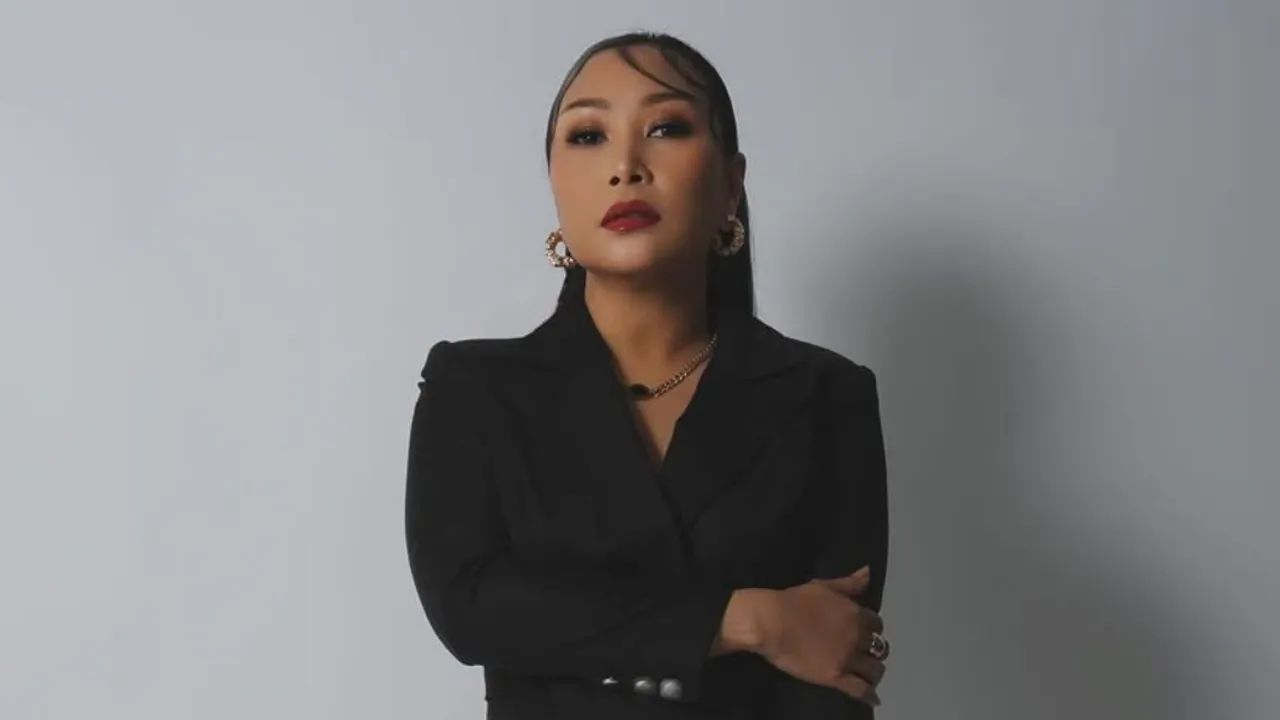 Vitalia Rilis Single 'Hadirmu', Lagu Pop R&B Tentang Luka Menjadi Bahagia Vitalia Rilis Single 'Hadirmu', Lagu Pop R&B Tentang Luka Menjadi Bahagia