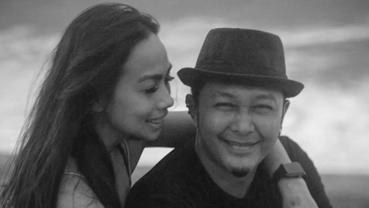 Vokalis Dendy Mikes Meninggal Dunia Karena Serangan Jantung Vokalis Dendy Mikes Meninggal Dunia Karena Serangan Jantung