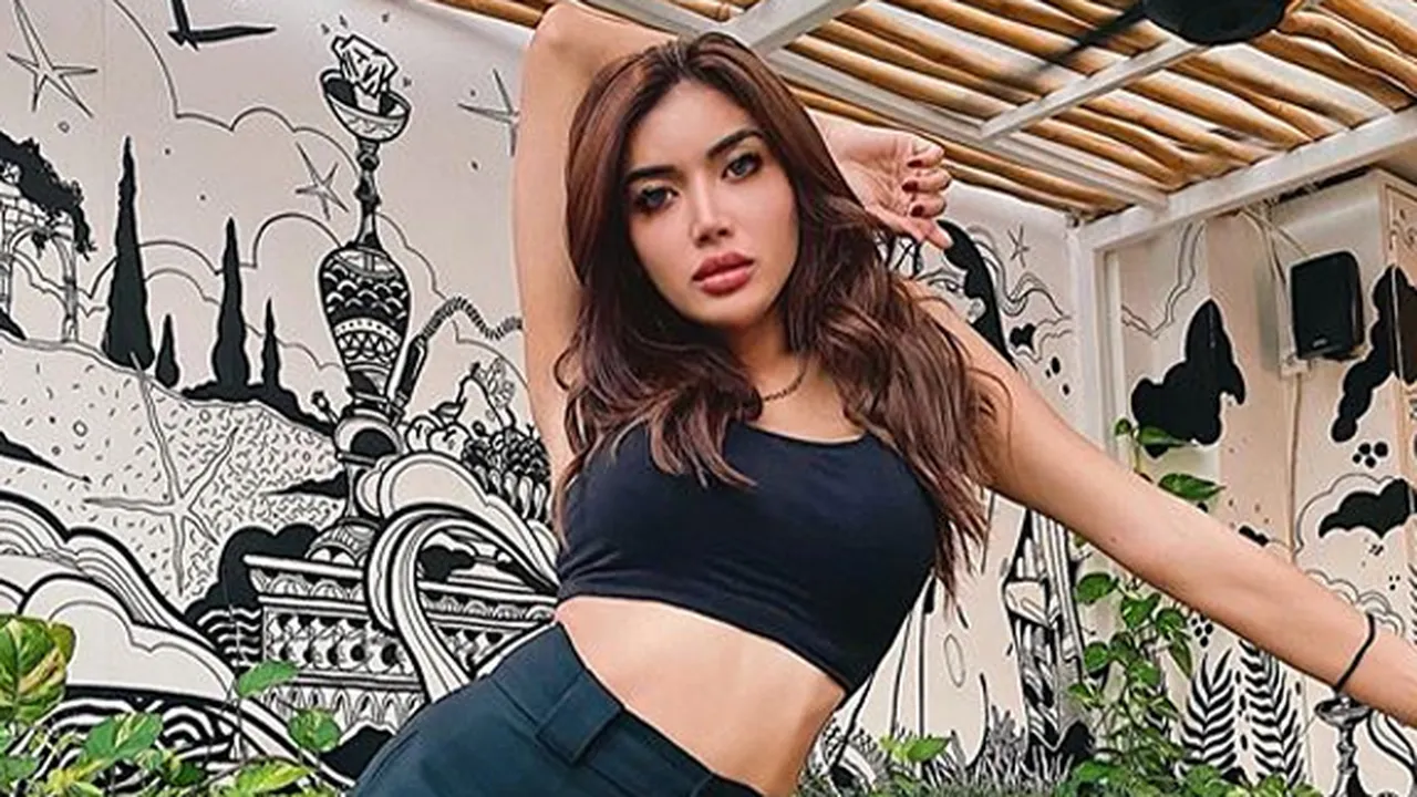 Wajah Berubah di Postingan Terbaru, Millendaru Dibilang Lebih Cantik yang Dulu Wajah Berubah di Postingan Terbaru, Millendaru Dibilang Lebih Cantik yang Dulu