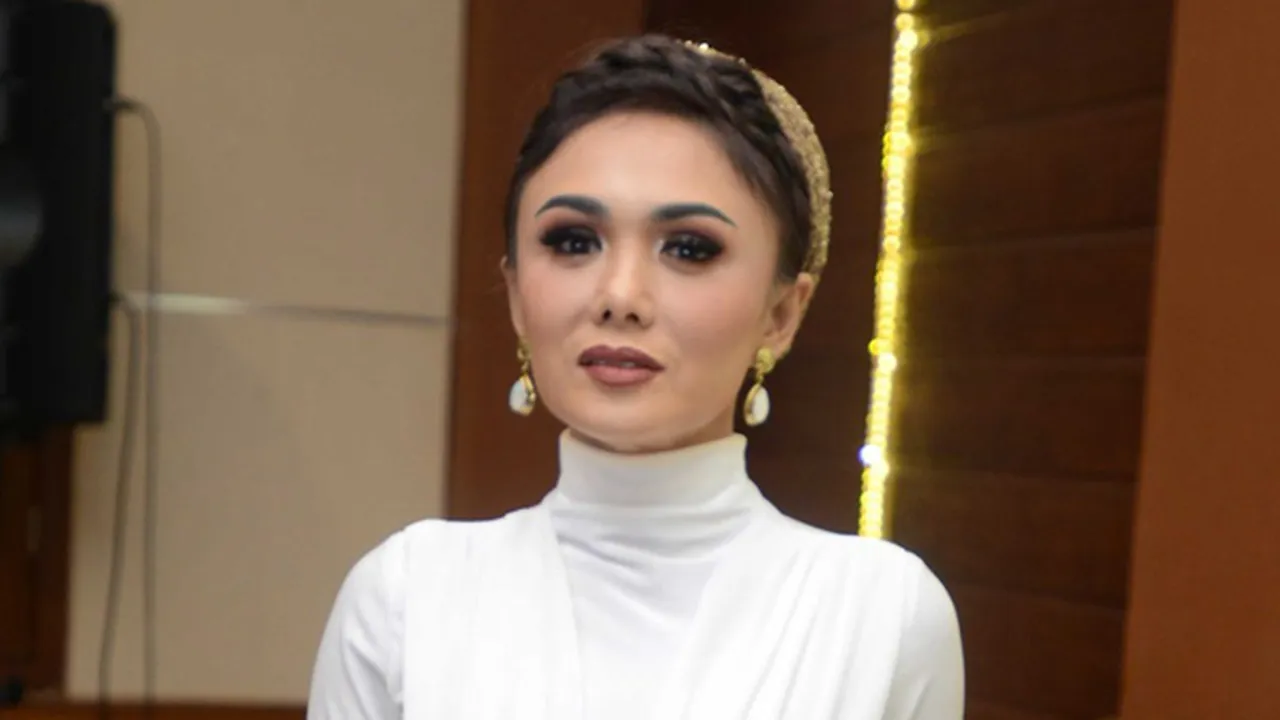 Walau Gemar Makan, Ini Cara Yuni Shara Menjaga Berat Badannya