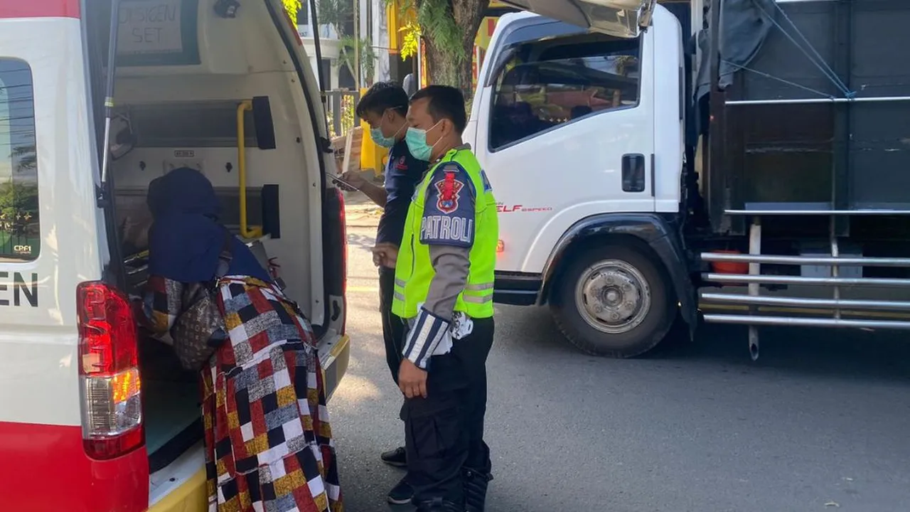 Warga Sesak Nafas Saat Mudik Lebaran di Malang, Polisi Segera Evakuasi
