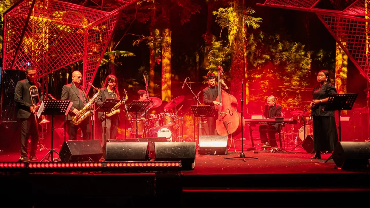 Warna-Warni Semarak Jazz Gunung Slamet 2026, Mocca Jadi Penutup yang Manis