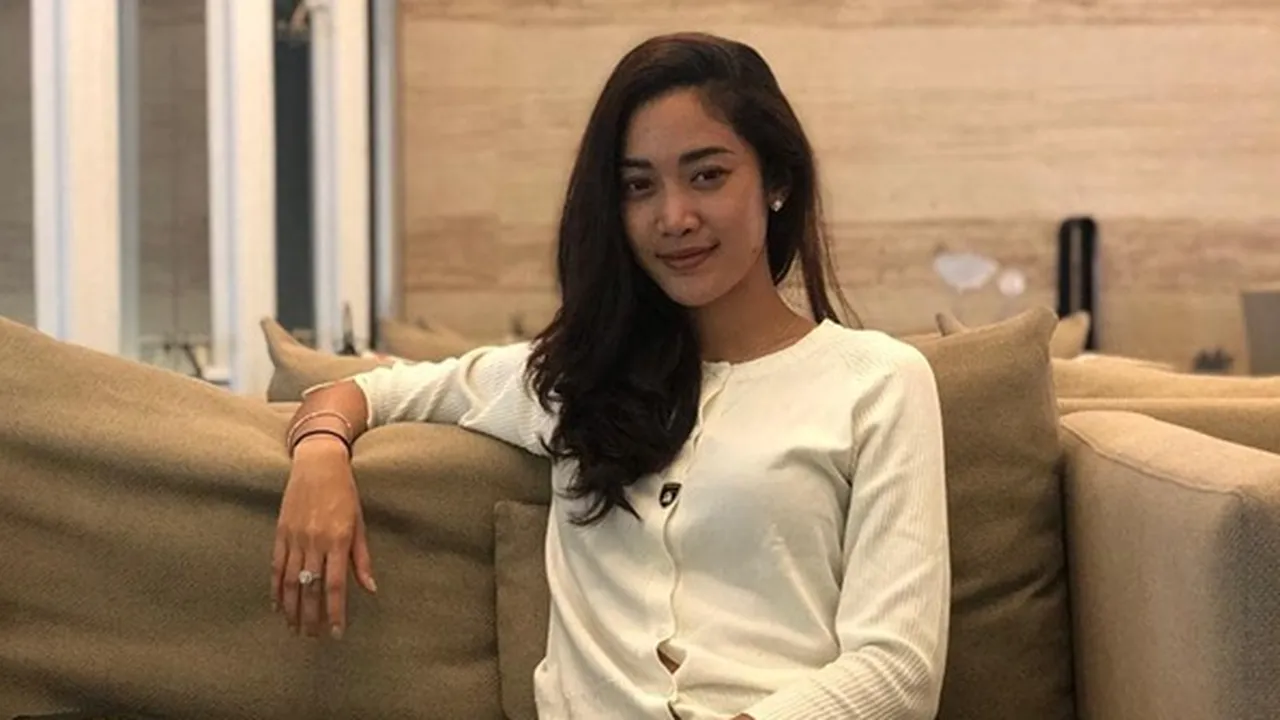 Widy Vierratale Tak Tertarik Ikuti Jejak Kevin Aprilio yang Segera Menikah, Kenapa? Widy Vierratale Tak Tertarik Ikuti Jejak Kevin Aprilio yang Segera Menikah, Kenapa?