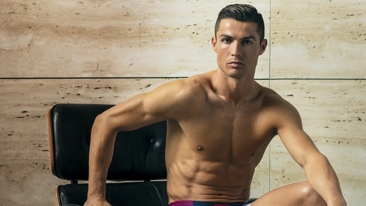Wow! Makan 6 Kali Sehari, Rahasia Cristiano Ronaldo Tetap Bugar di Usia 34 Tahun Wow! Makan 6 Kali Sehari, Rahasia Cristiano Ronaldo Tetap Bugar di Usia 34 Tahun