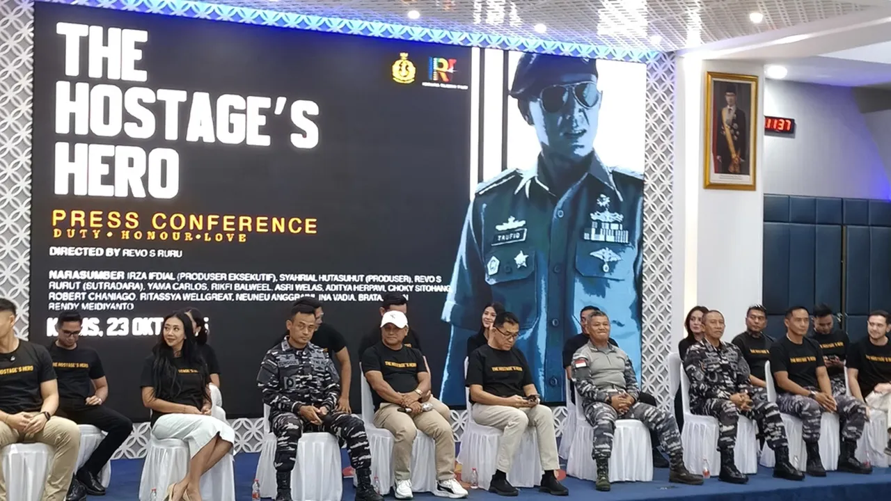 Yama Carlos Totalitas di Film THE HOSTAGE’S HERO, Hidup di Zona Militer hingga Syuting di Kapal Legendaris