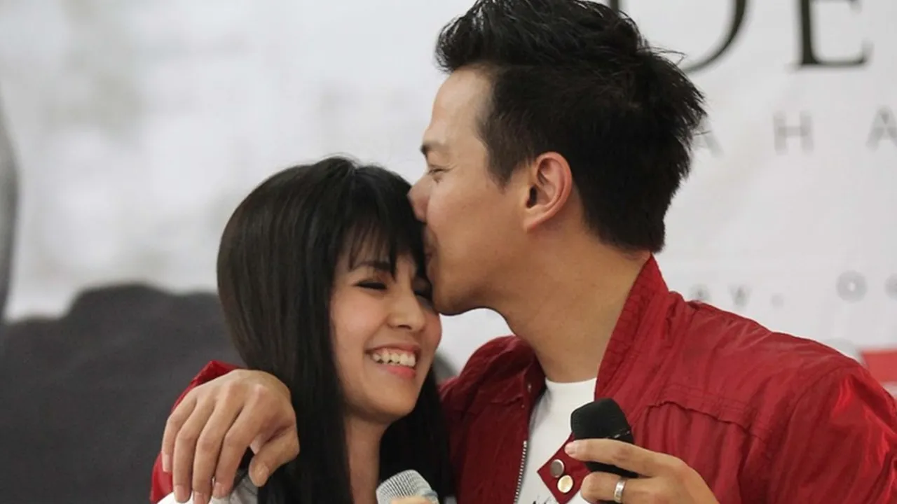 Yeslin Wang dan Delon Telah Pisah Rumah Sejak Oktober 2017 Lalu Yeslin Wang dan Delon Telah Pisah Rumah Sejak Oktober 2017 Lalu