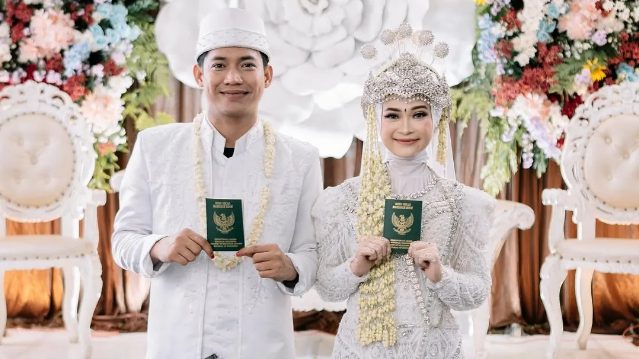 Yuda Prasesa Dangdut Academy 6 Resmi Menikah, Susul Aulia DA Sang Kakak Yuda Prasesa Dangdut Academy 6 Resmi Menikah, Susul Aulia DA Sang Kakak
