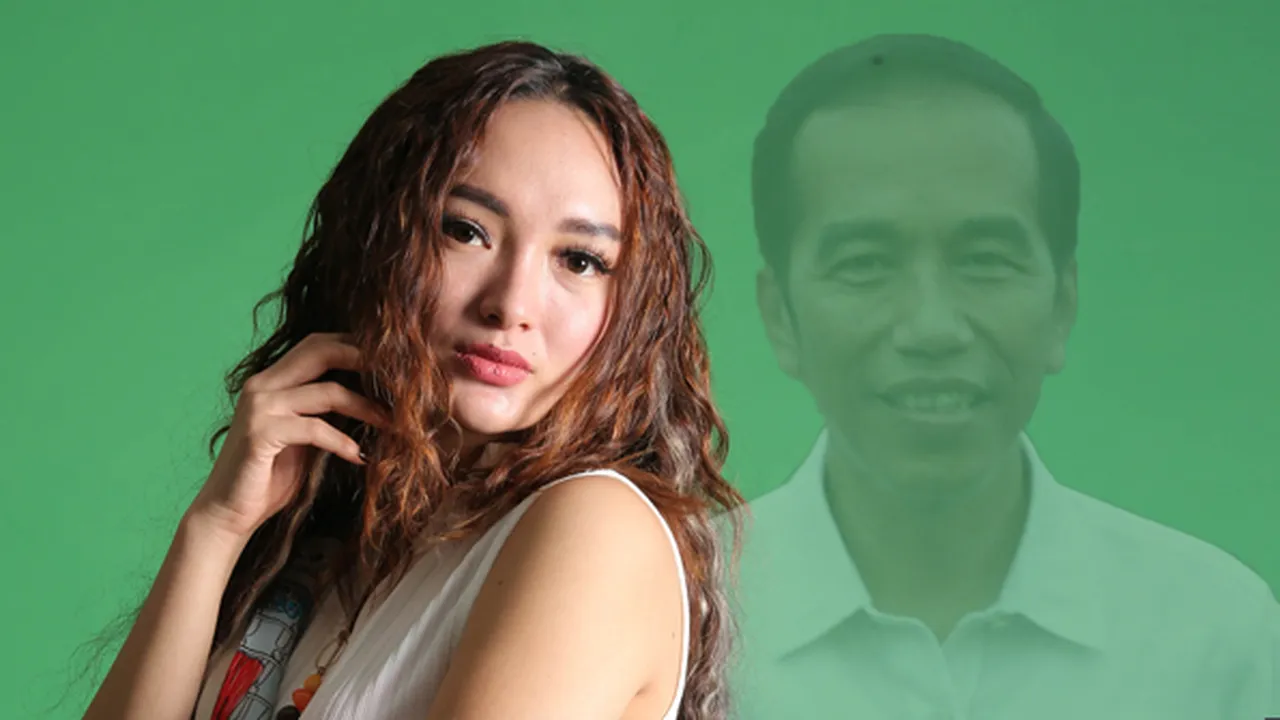 Zaskia Gotix Nyanyi Lagu Romantis di Depan Jokowi, Bikin Iriana Sewot?