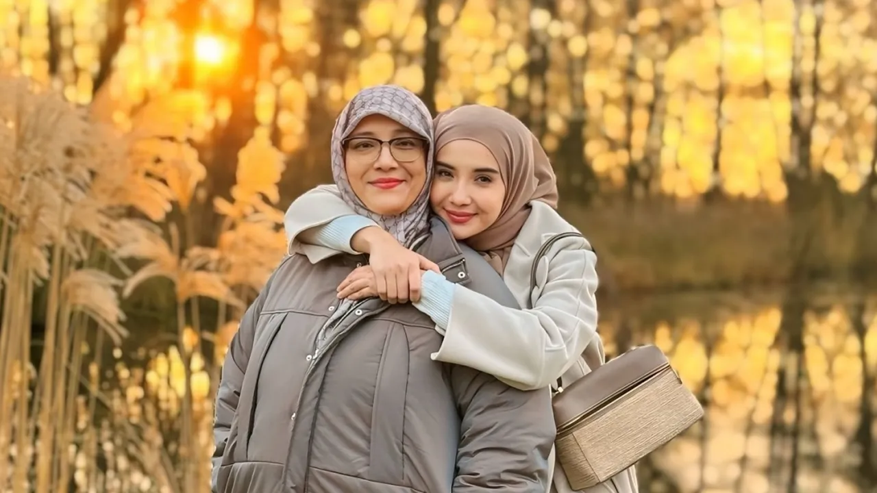 Zaskia Sungkar Sempat Diperingatkan Ibunda Karena Hamil Lagi di Usia 30-an Zaskia Sungkar Sempat Diperingatkan Ibunda Karena Hamil Lagi di Usia 30-an