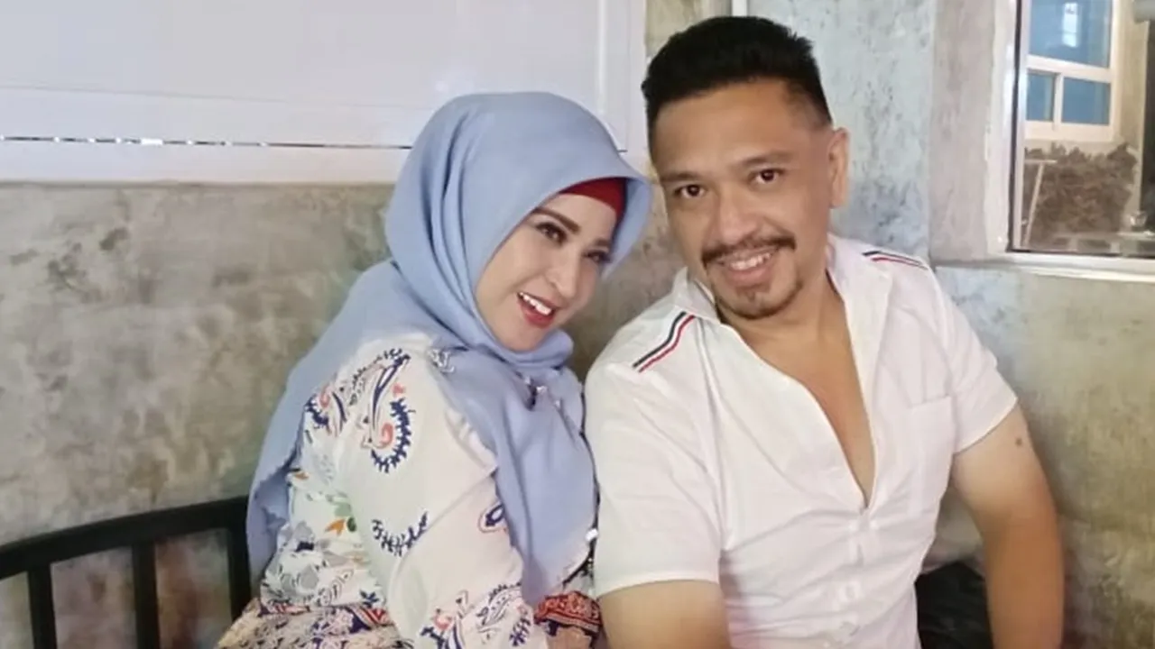 Zecky Alatas Jadi Juara Lewat Lagu 'Stop Hoax', Neng Wirdha Ikut Bahagia