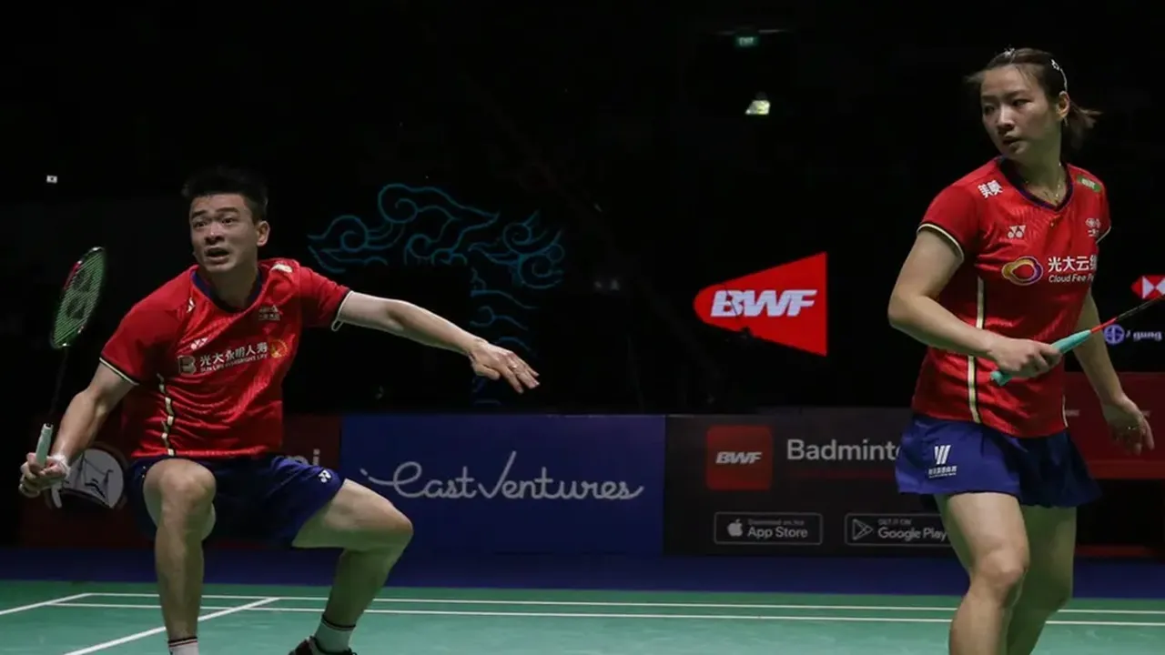 Zheng Siwei Putuskan Gantung Raket, Apa Alasannya?