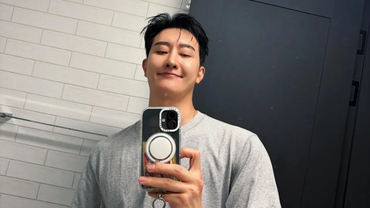 Zhoumi Jadi CEO Perusahaan SM x TME untuk Pasar China