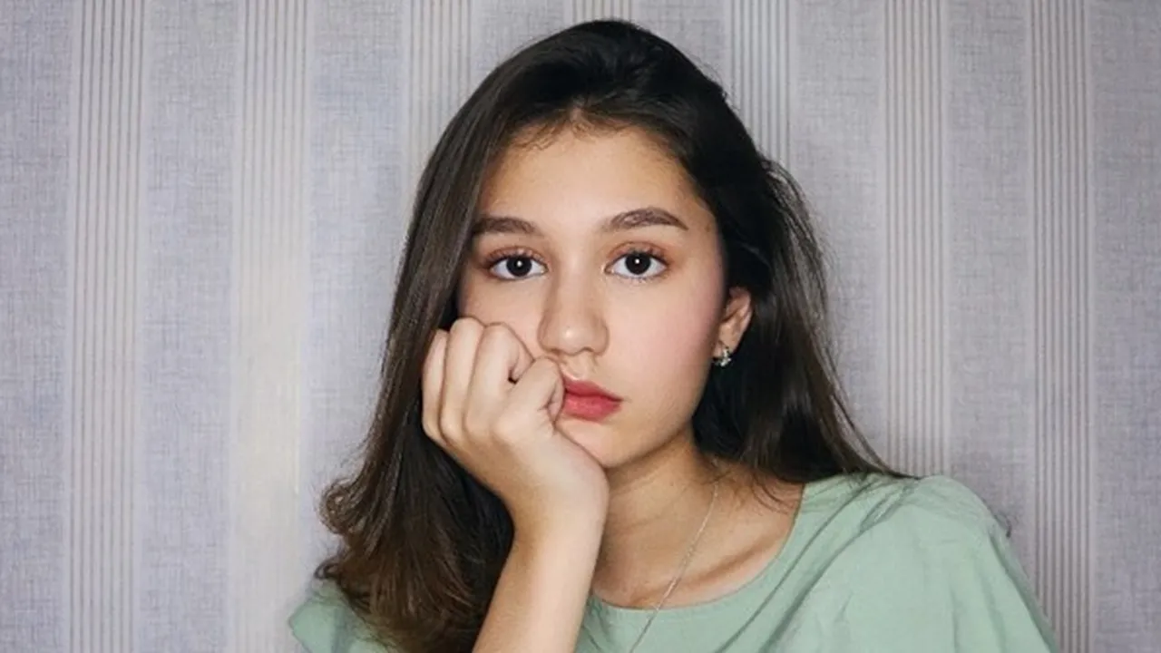 Zoe Abbas Jackson Tertantang Perankan Dua Karakter di 'Cinta Tapi Benci', Jadi Gadis Perfect dan Culun
