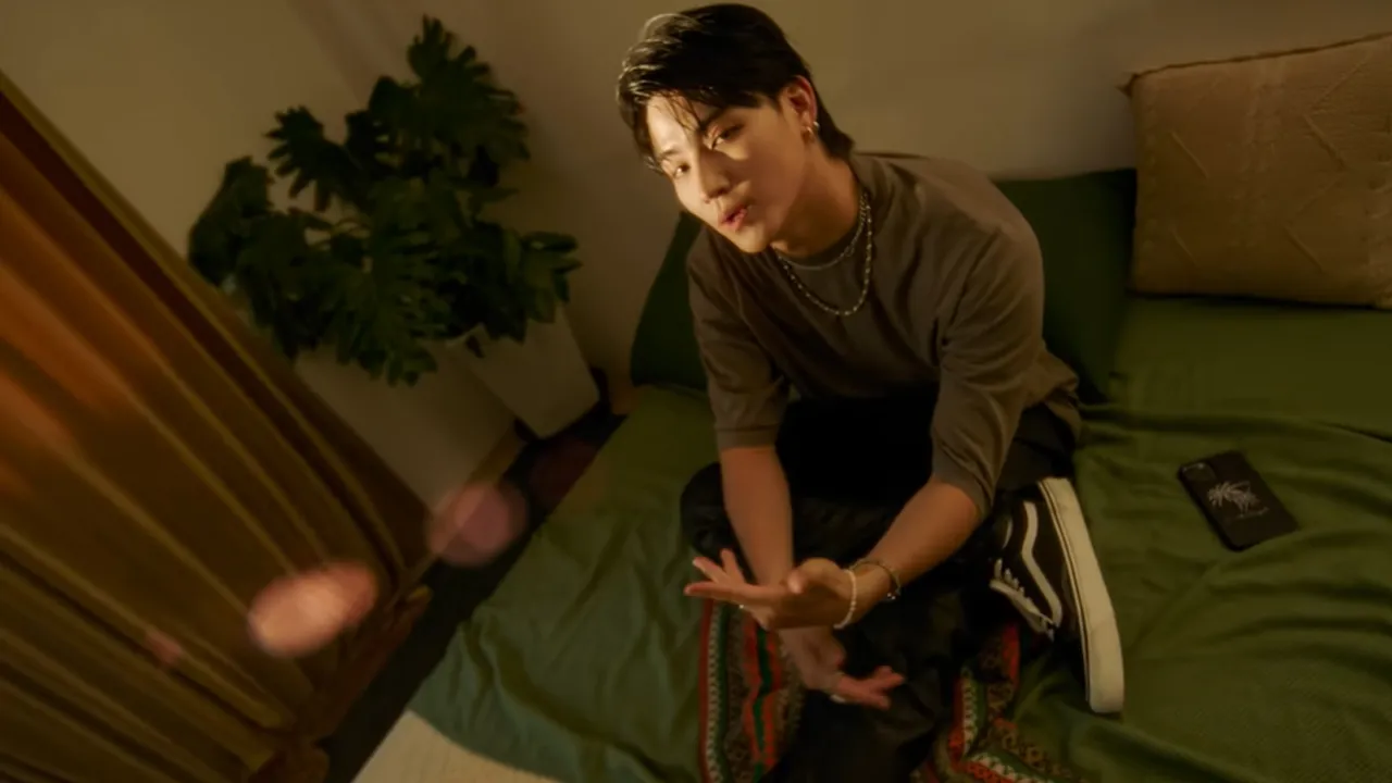 Lirik B.T.W (Feat. Jay Park)