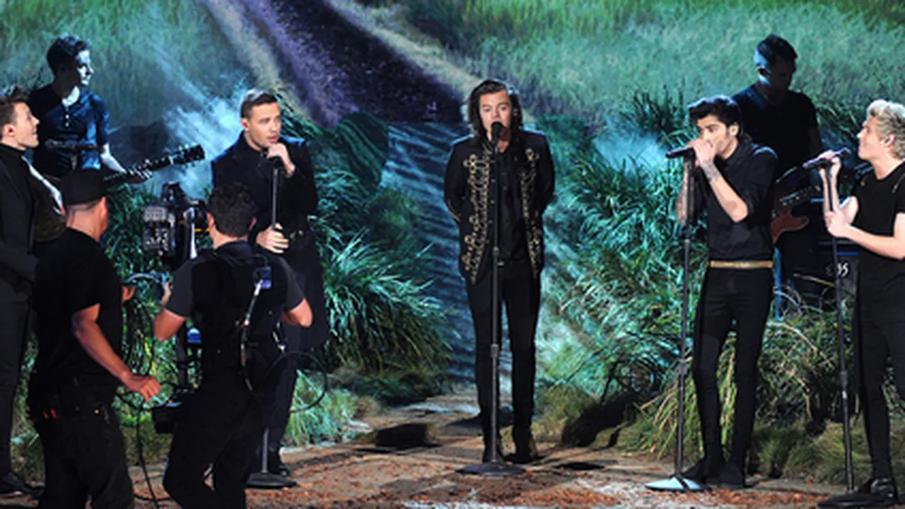 Lirik Up All Night (Terjemahan)
