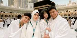 10 Potret Fairuz dan Keluarga Umrah, King Faaz Nangis Depan Ka'bah