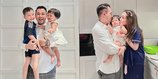 7 Potret Raffi Ahmad & Nagita Slavina Cium Baby Lily