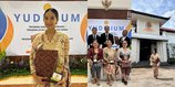 Potret Happy Salma Lulus S-1 Filsafat Hindu di Usia 45 Tahun