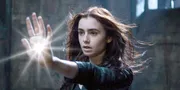 [Review] 'THE MORTAL INSTRUMENTS: CITY OF BONES', Awal Petualangan Clary Fray