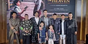 Aksi Sepasang Sepatu Berjuta Mimpi Digelar Jelang Perilisan 'CHILDREN OF HEAVEN'