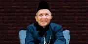 Aktor Legendaris Babe Otong Lalo Rilis 'Dodol Dodolipet', Resmi Merambah Dunia Musik