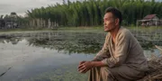 Arti Mimpi Mandi di Air yang Kotor: Tafsir Psikologi, Spiritual, dan Cara Menyikapinya