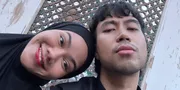 Batal Ketemu Jam 4 Sore, Yura Yunita Mimpi Haji Bareng Vidi Aldiano
